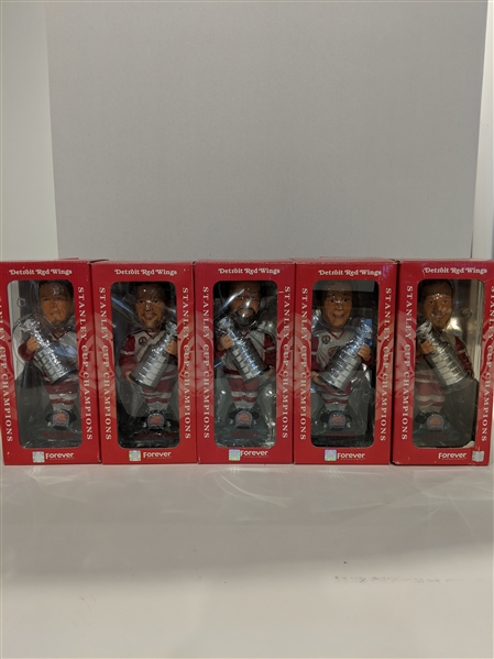 Lot of 5 Detroit Red Wings 2002 Stanley Cup Unsigned Bobblehead Figures - McCarty, Holmstrom, Draper, Fischer & Maltby