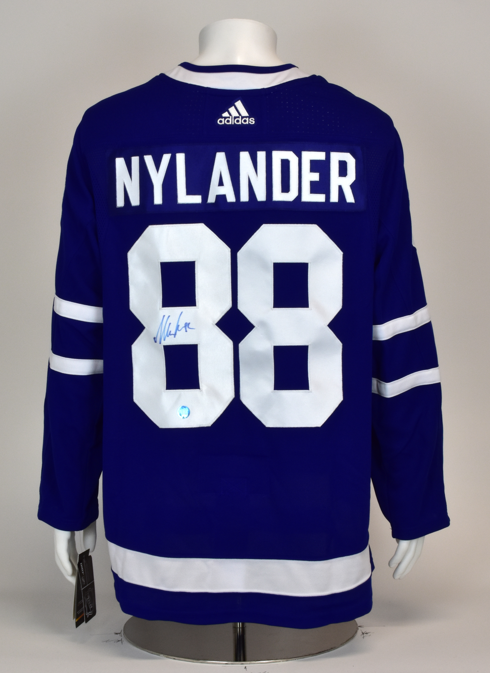 Charitybuzz: William Nylander Autographed Toronto Maple Leafs Authentic  Jersey