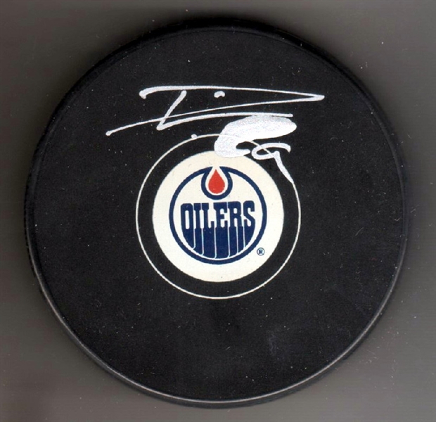 Leon Draisaitl Edmonton Oilers Autographed Hockey Puck (Flawed)