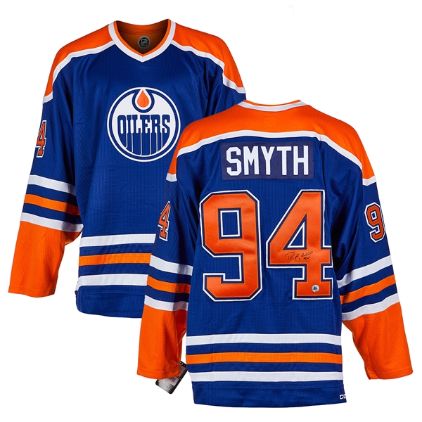 Ryan Smyth Autographed Edmonton Oilers 36x44 Framed Jersey Display
