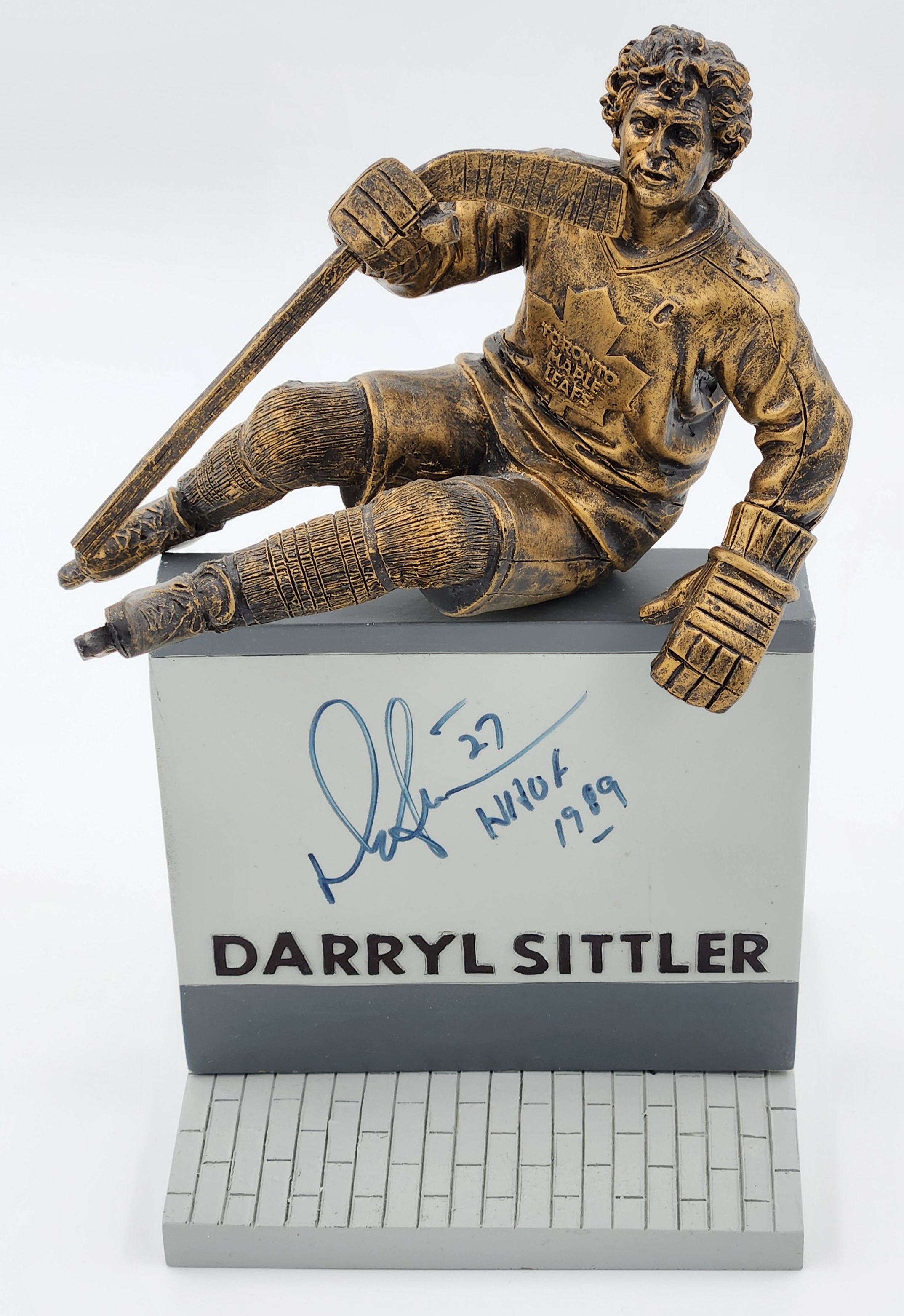 Darryl Sittler  Legends Row Mississauga