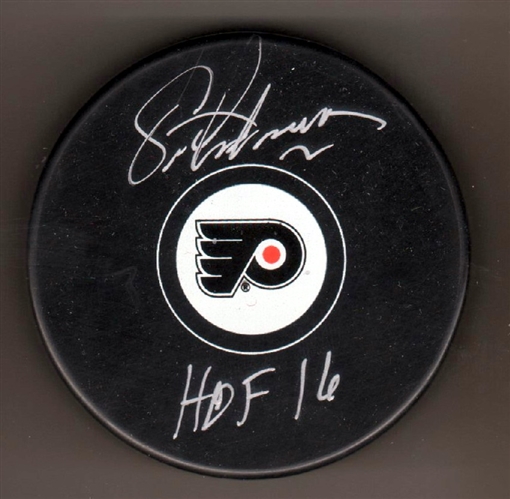 Eric Lindros Philadelphia Flyers Signed Puck with HOF Note (Flawed)