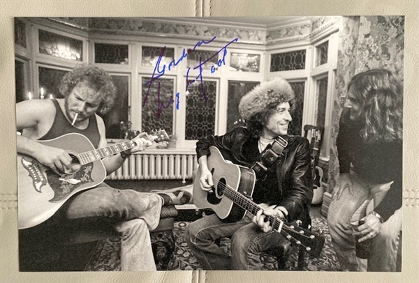 Gordon Lightfoot Signed BW Photo with Bob Dylan & Roger McGuinn Taken at Gords Home 1975