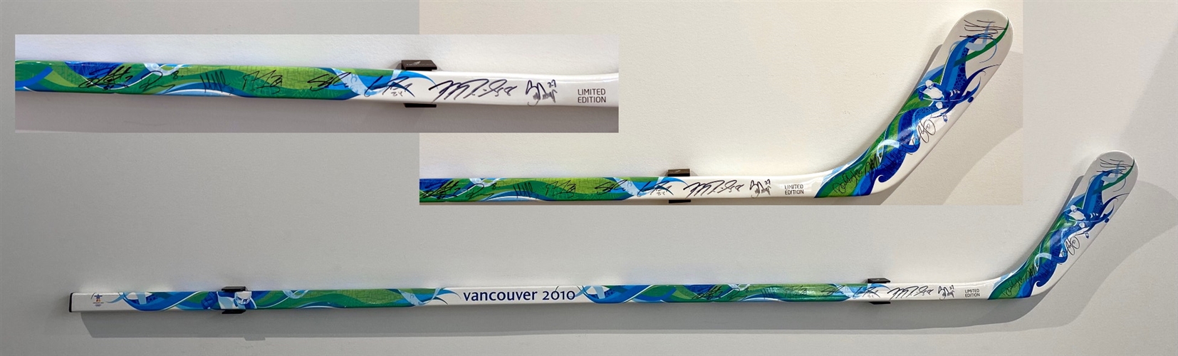 2010 Vancouver Olympics Mens Gold Medal Team Signed Composite Stick By 14