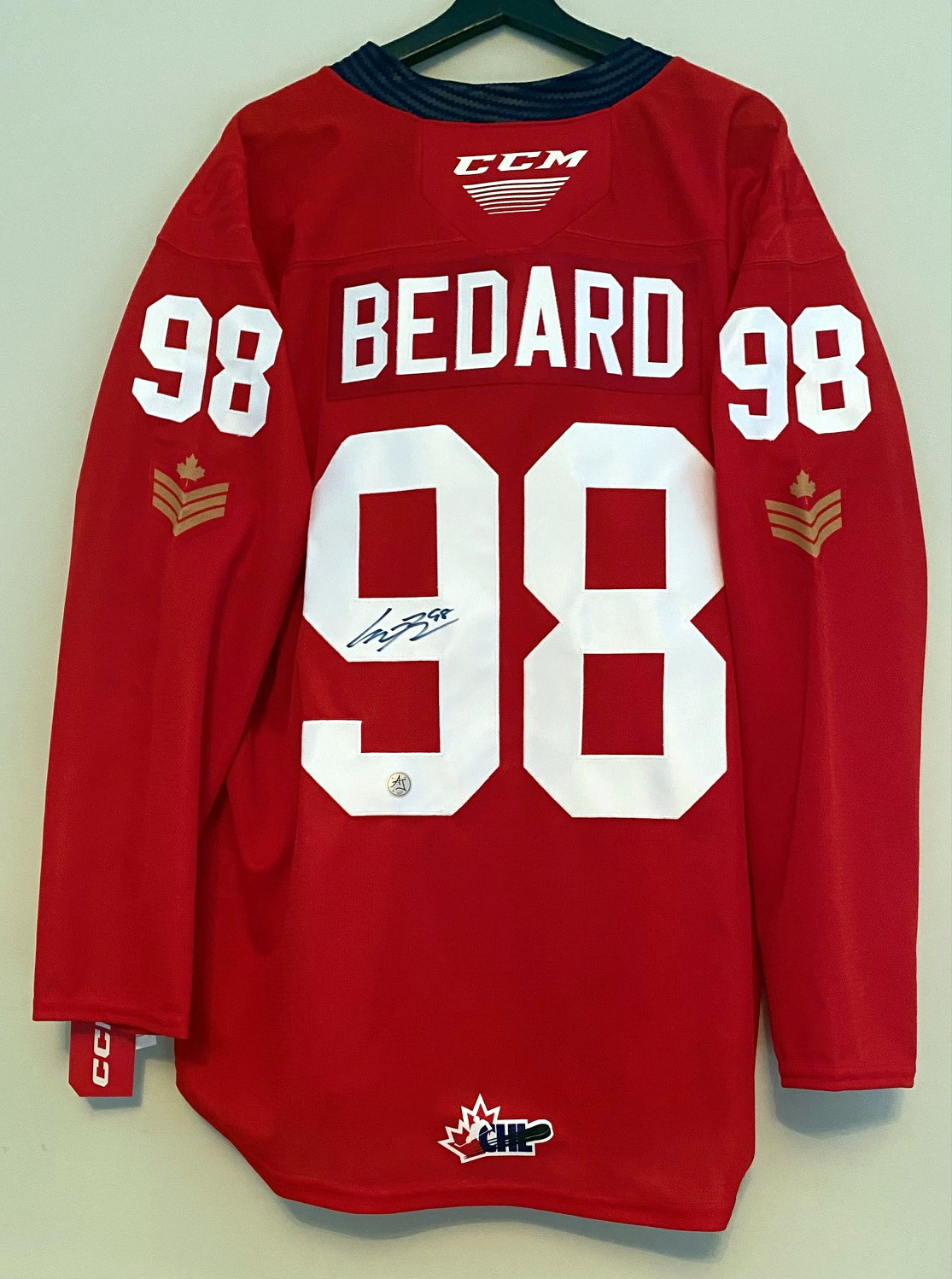 ➡️ Connor Bedard Signed Regina Pats Alt CCM Jersey - Authentic