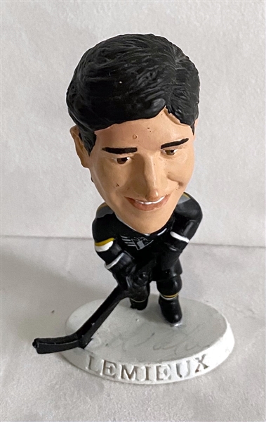 Mario Lemieux Pittsburgh Penguins Signed 1997 Era Mini Figurine - Reich PM Authentic (Flawed)