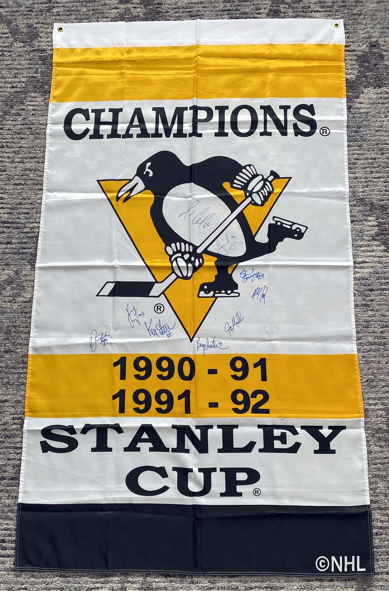 Pittsburgh Penguins Autographed Stanley Cup 9 Player Team Signed 36x60 Banner