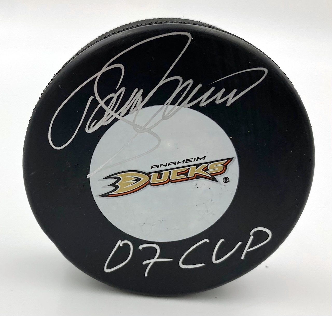 Teemu Selanne Anaheim Ducks Autographed Hockey Puck with 07 Cup Note