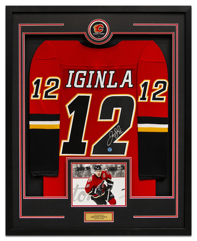 Jarome Iginla Signed Calgary Flames Puck Logo 36x44 Jersey Frame