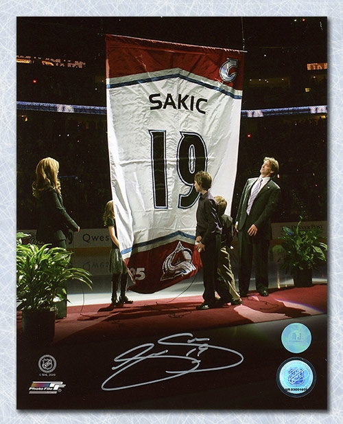 Joe Sakic Colorado Avalanche Autographed Banner Retirement 8x10 Photo