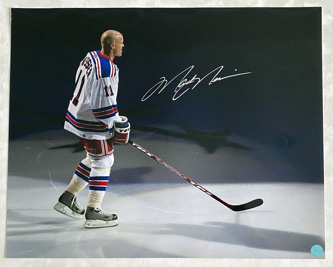 Mark Messier New York Rangers Signed Spotlight 16x20 Photo