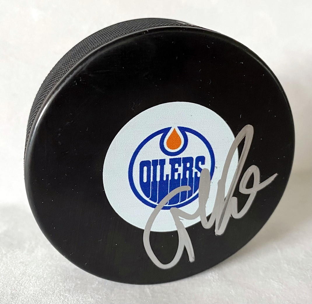 Connor McDavid Signed Edmonton Oilers NHL Hockey Puck