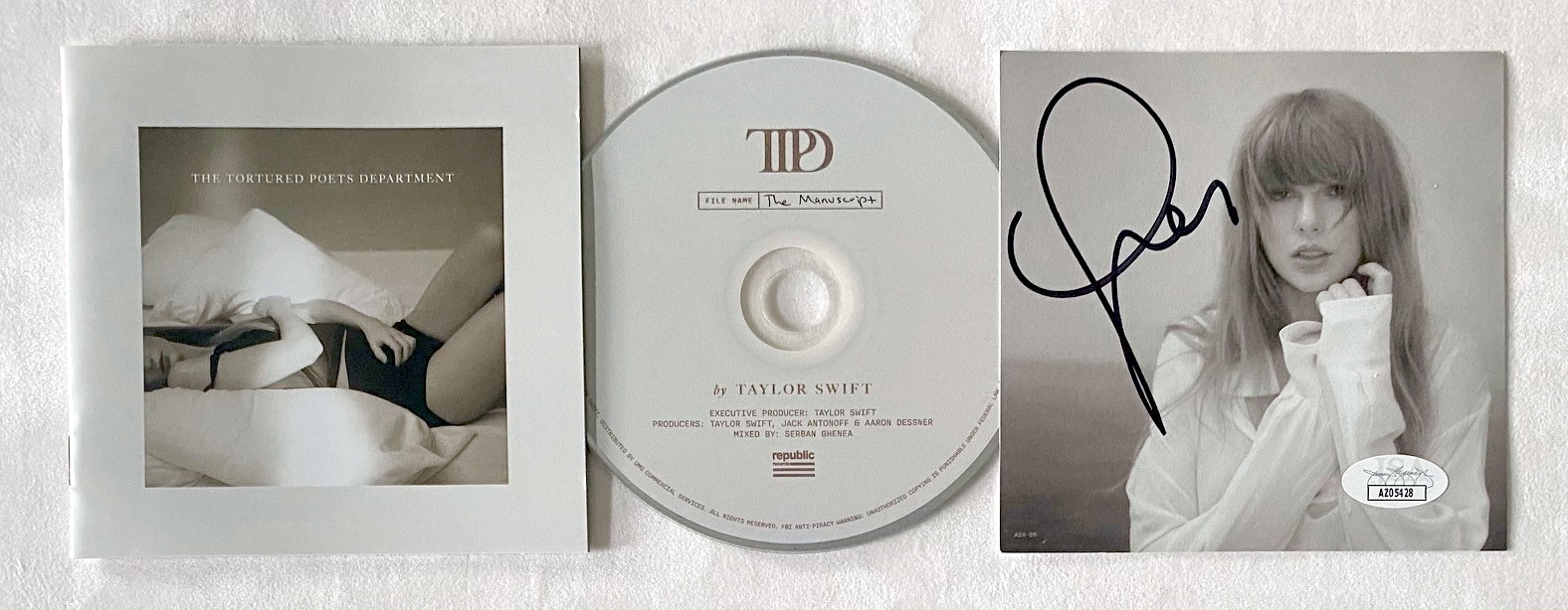 Taylor Swift Signed Tortured Poets Department CD Insert Photo - JSA