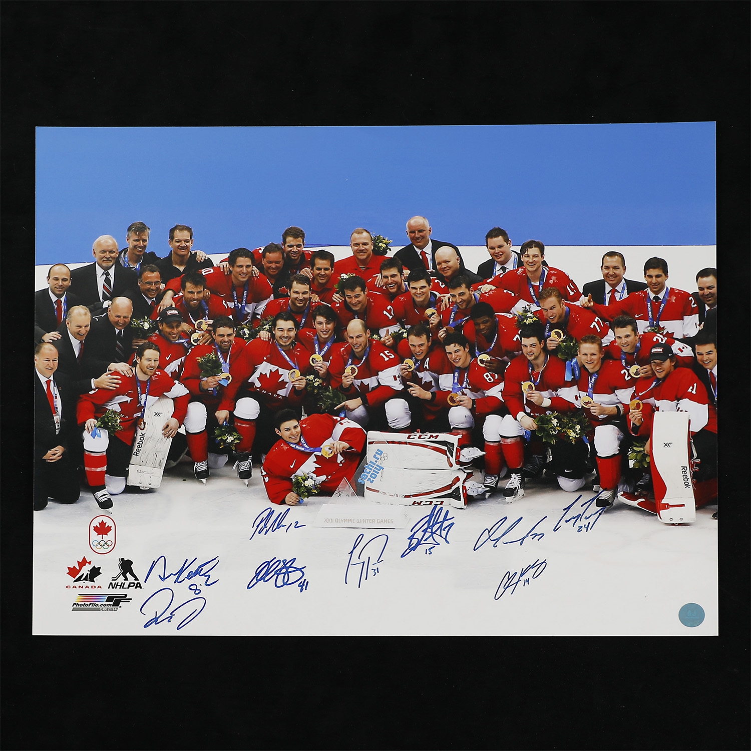 2014 Team Canada Olympic Gold Medal Team Signed 16x20 Photo