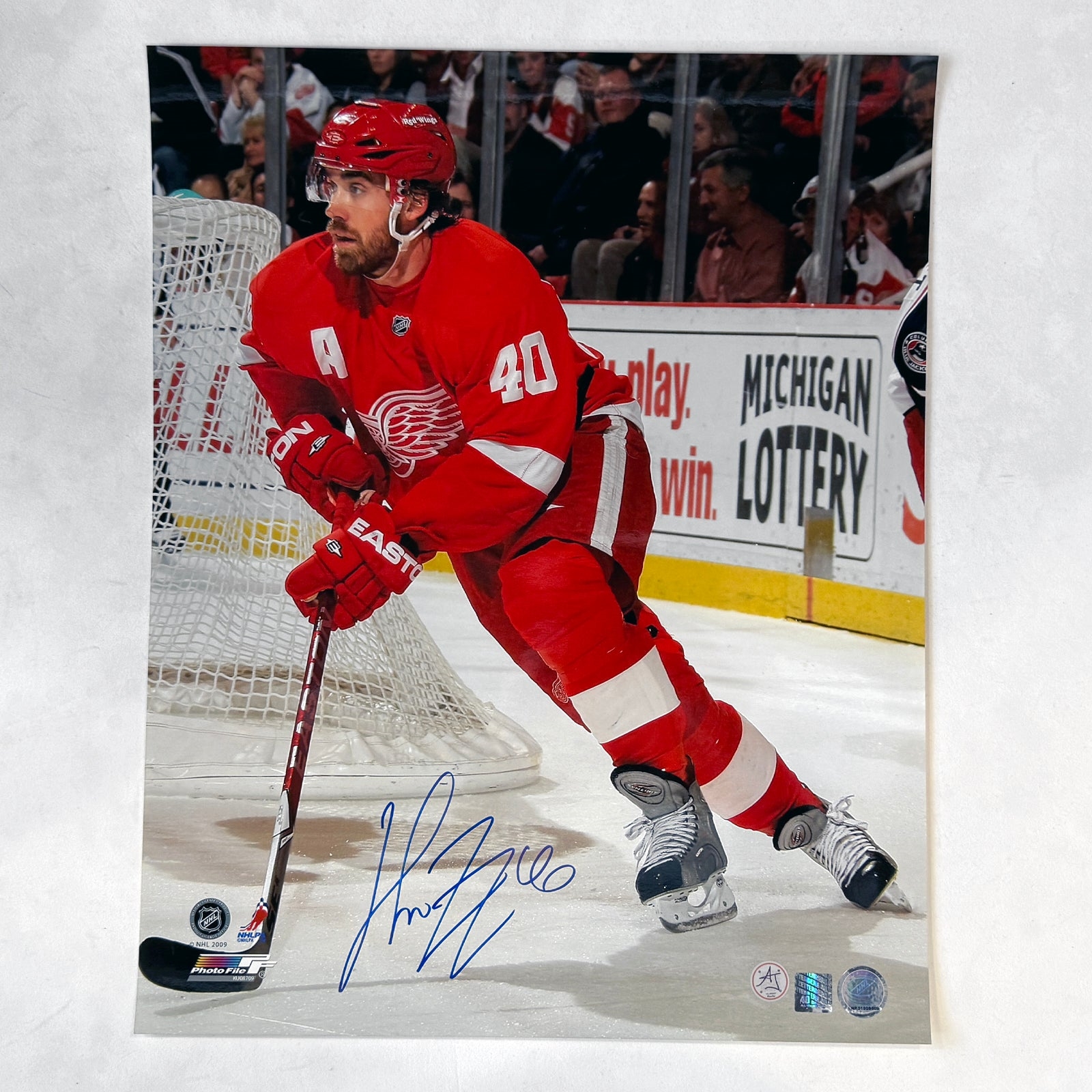 Henrik Zetterberg Autographed Detroit Red Wings Hockey 16x20 Photo