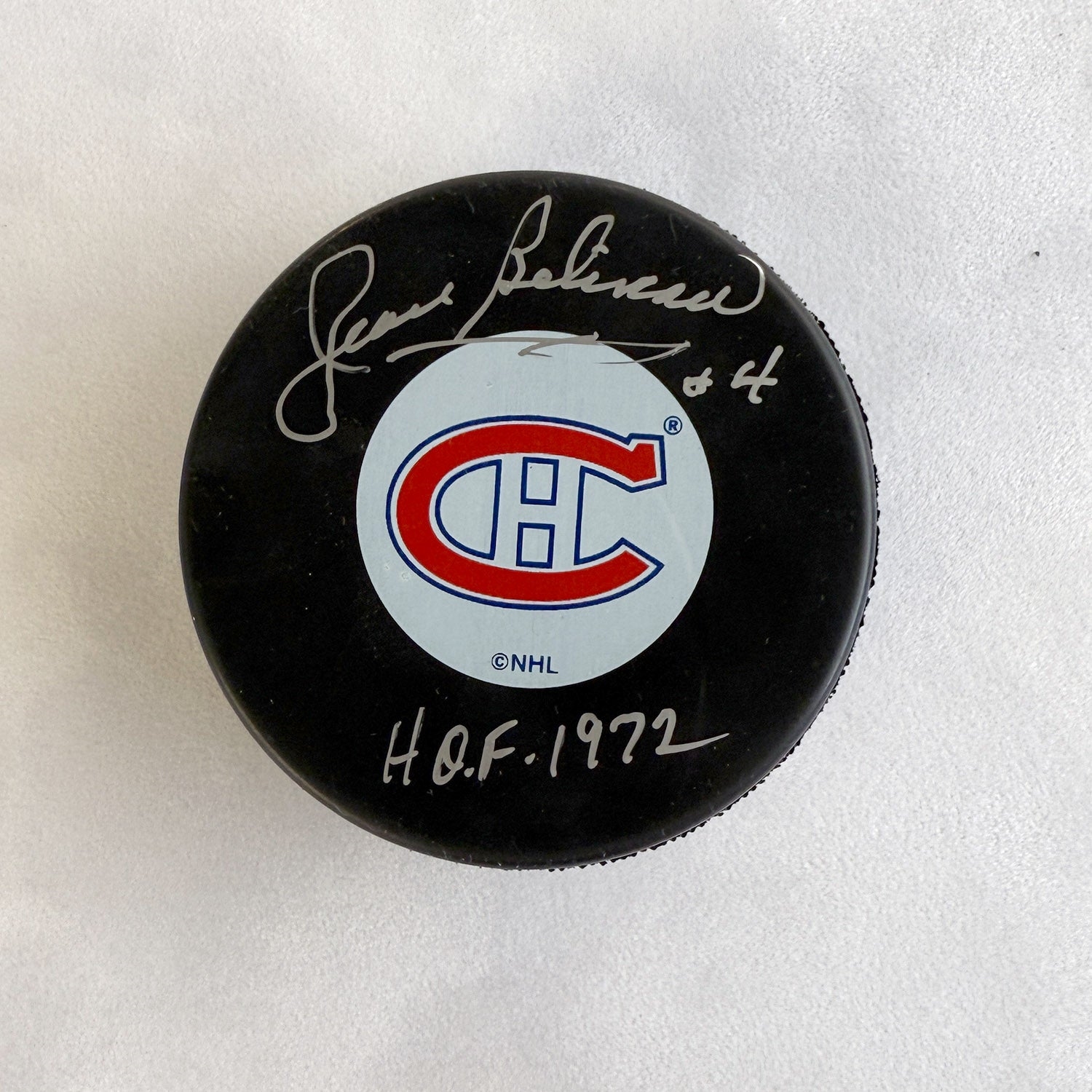 Jean Beliveau Autographed Montreal Canadiens Hockey Puck with HOF Note