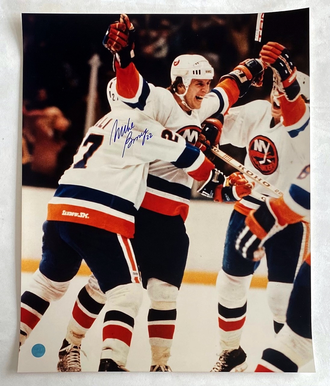 Mike Bossy New York Islanders Signed Goal Celebration 16x20 Photo