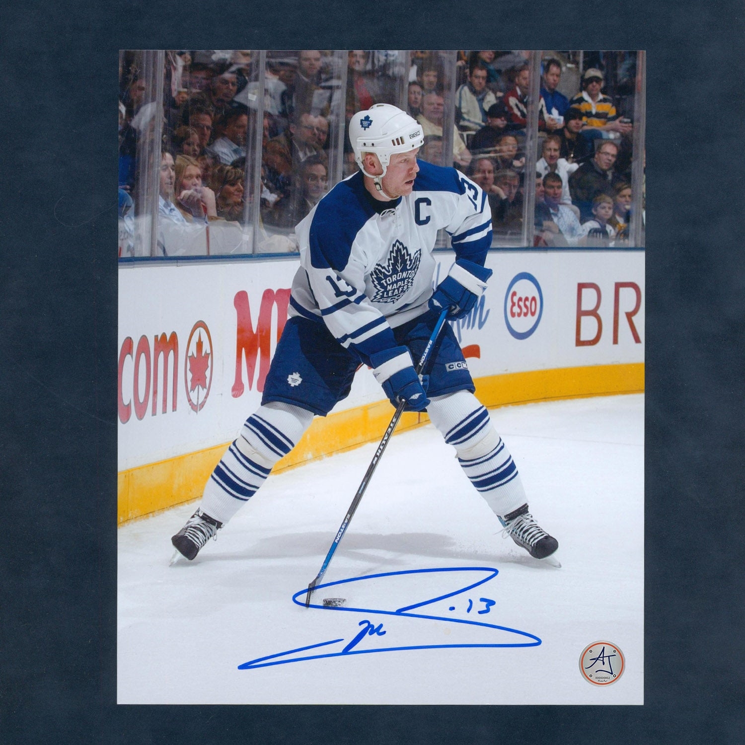 Mats Sundin Signed Toronto Maple Leafs Stickhandling 8x10 Photo