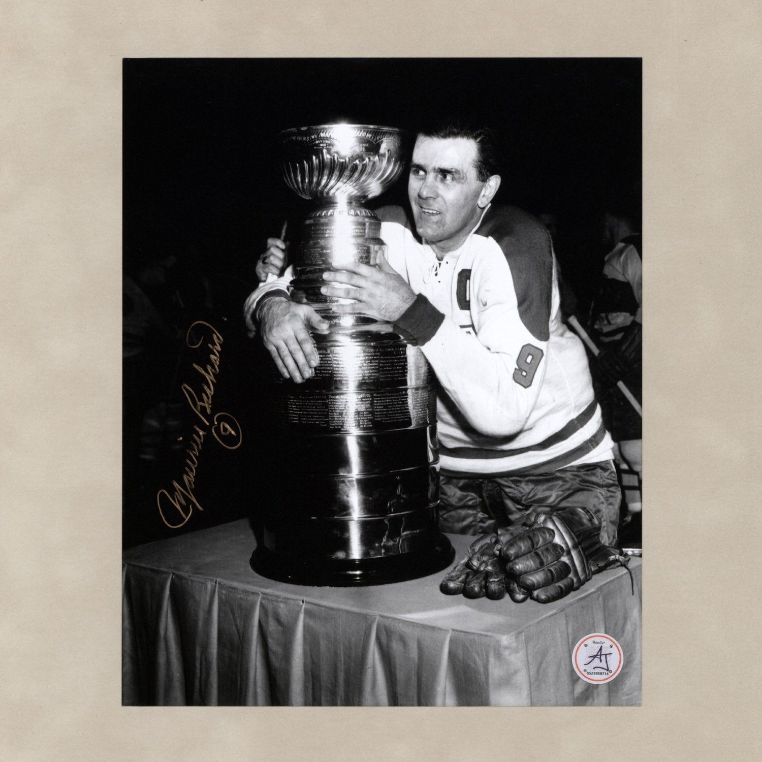 Maurice Richard Signed Montreal Canadiens Stanley Cup 8x10 Photo