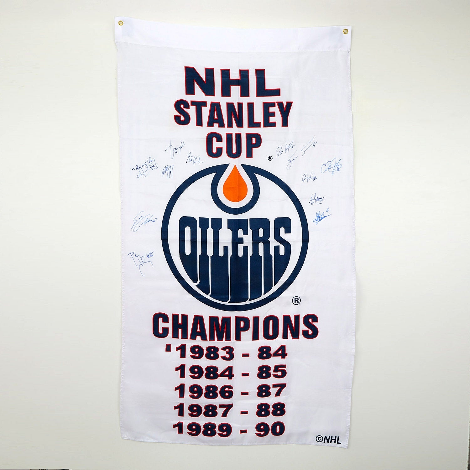 Edmonton Oilers 12 Player Signed Stanley Cup Champions 36x60 Banner