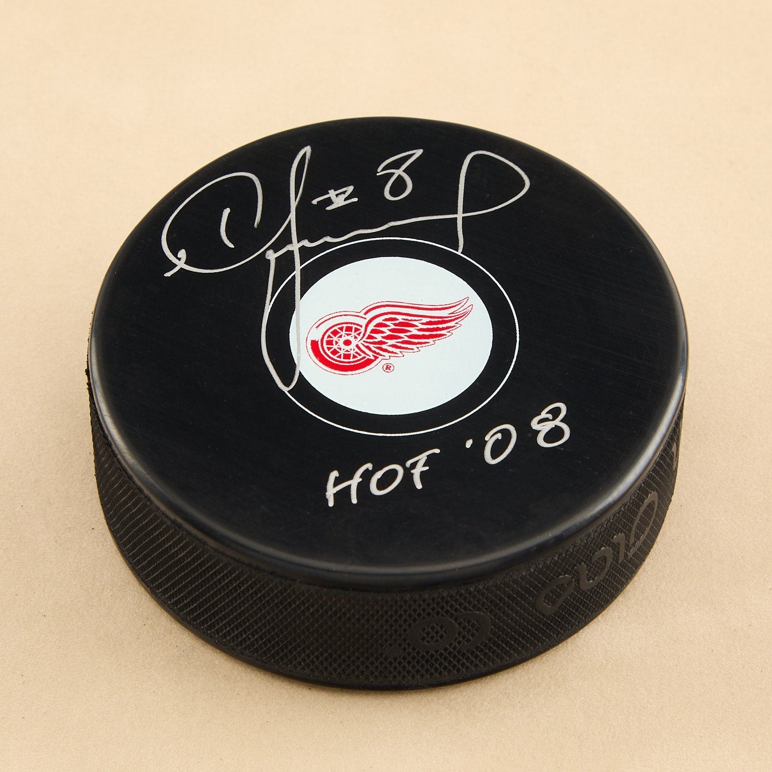 Igor Larionov Signed Detroit Red Wings Hockey Puck with HOF 08 Note