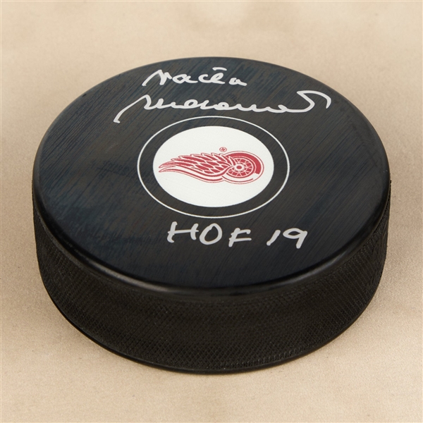 Vaclav Nedomansky Signed Detroit Red Wings Hockey Puck (Flawed)