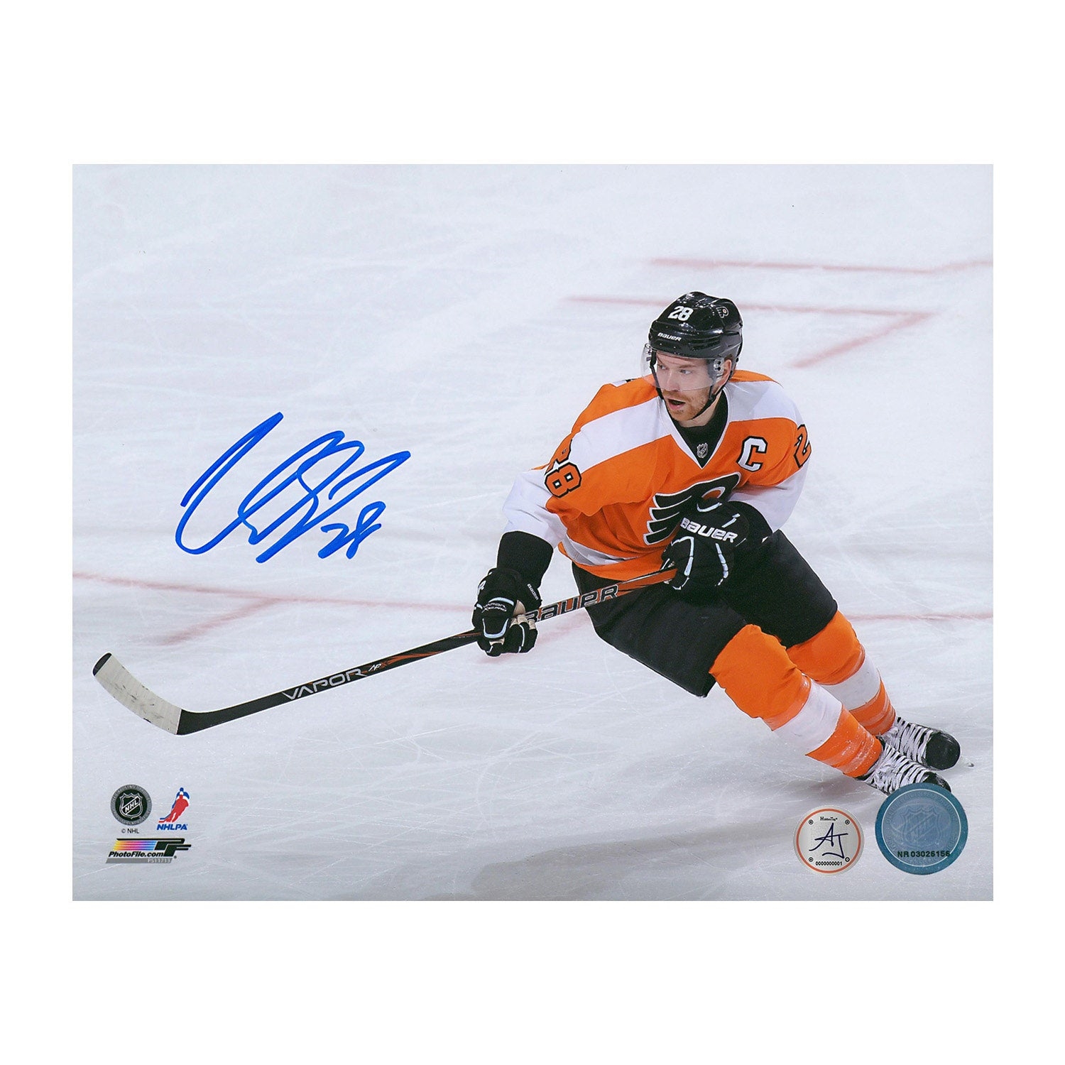 Claude Giroux Autographed Philadelphia Flyers Game Action 8x10 Photo